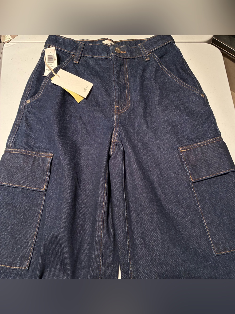 NWT Aritzia Wilfred Strut Wide Cargo Jean in No Stress Dark Blue Size 25 - Picture 4 of 10